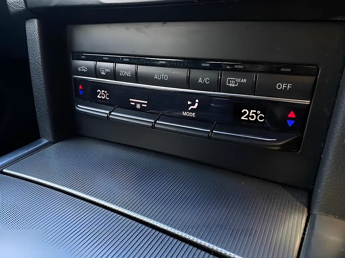 Used 2015 Mercedes-Benz E Class Se Black - Interior and Exterior details 13