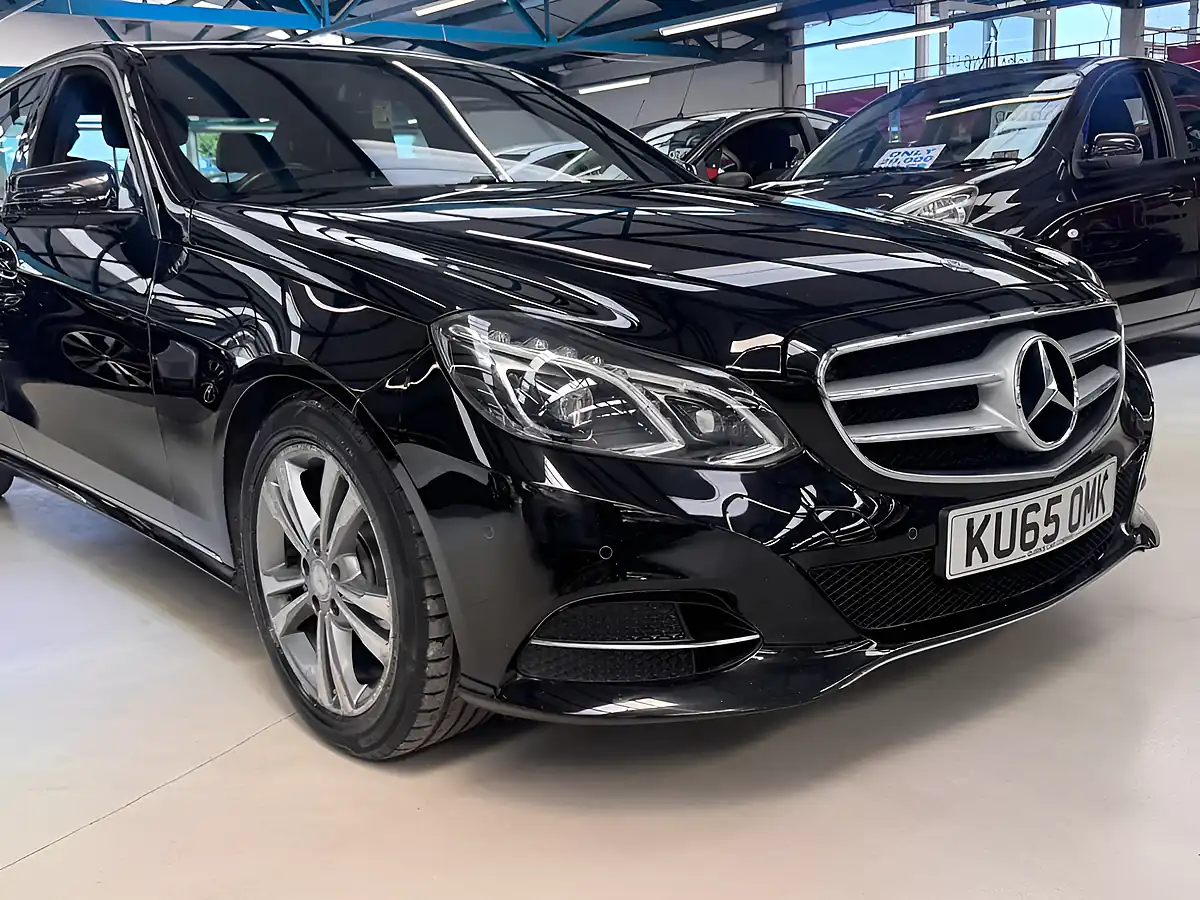 Used 2015 Mercedes-Benz E Class Se Black - Interior and Exterior details 3