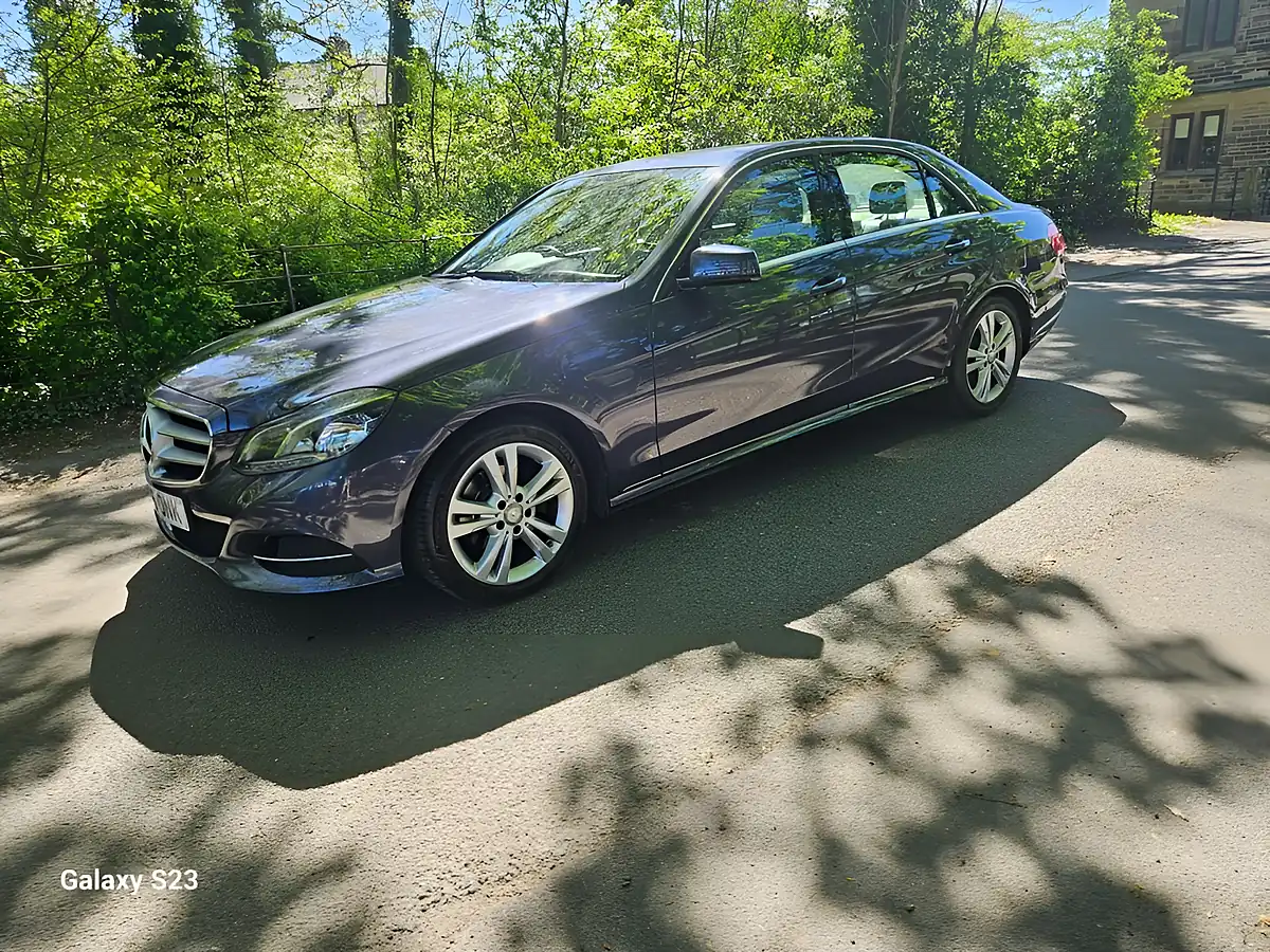 Used 2015 Mercedes-Benz E-Class Se Blue - Interior and Exterior details 16