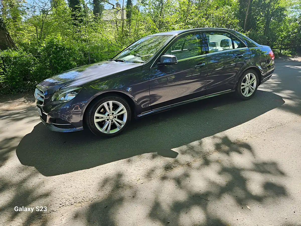 Used 2015 Mercedes-Benz E-Class Se Blue - Interior and Exterior details 17