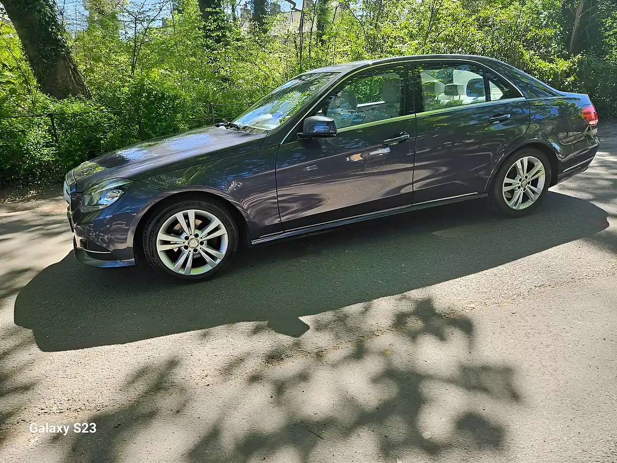 Used 2015 Mercedes-Benz E-Class Se Blue - Interior and Exterior details 18