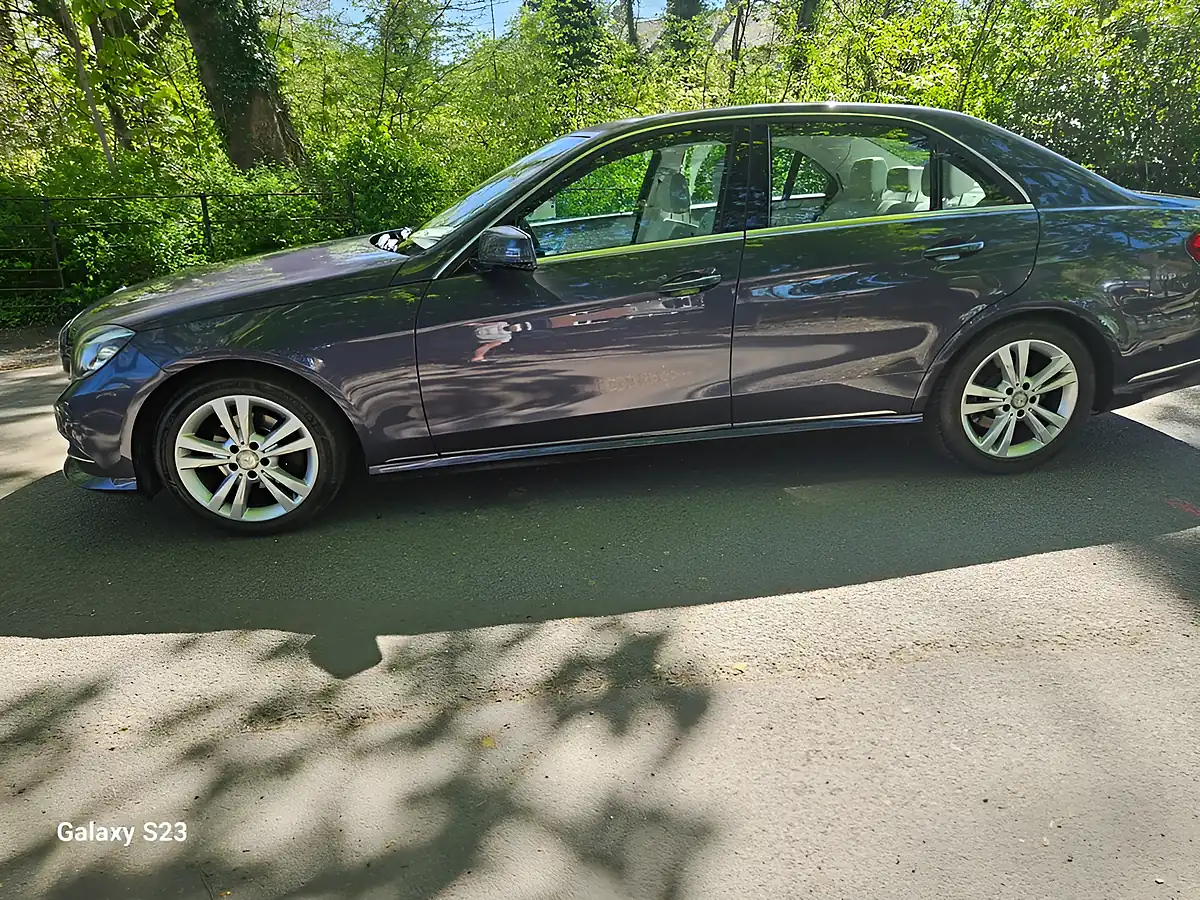 Used 2015 Mercedes-Benz E-Class Se Blue - Interior and Exterior details 19