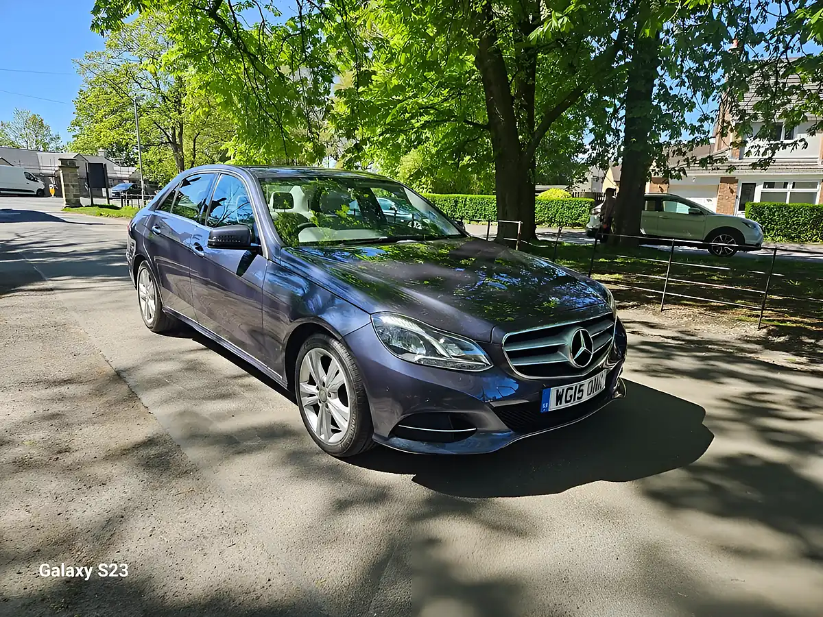 Used 2015 Mercedes-Benz E-Class Se Blue - Interior and Exterior details 3