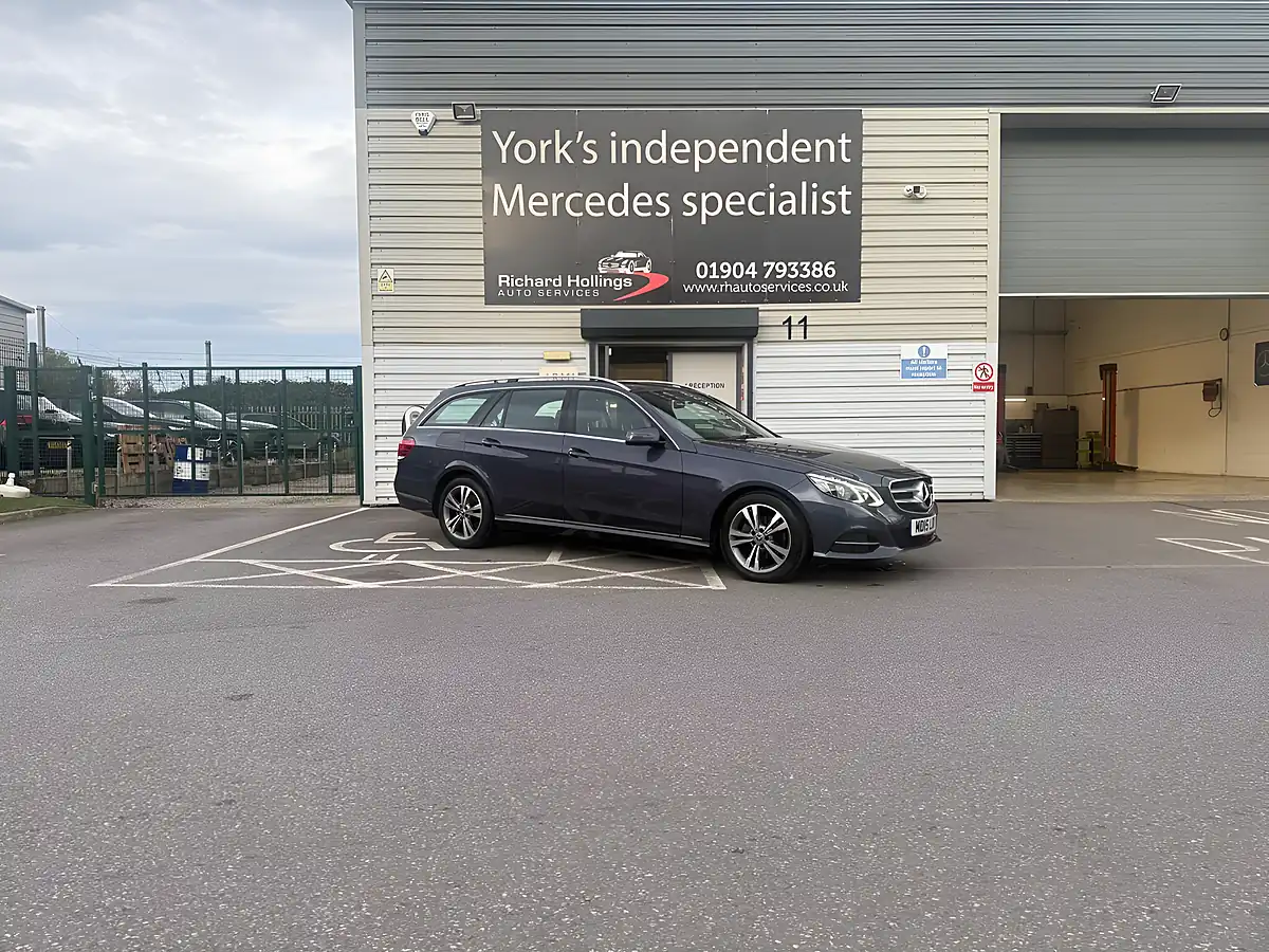 Used 2015 Mercedes-Benz E Class Se Blue - Interior and Exterior details 2