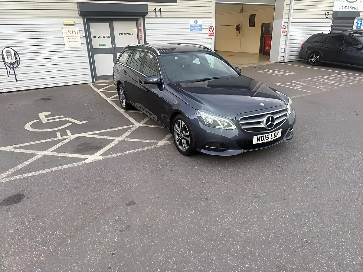 Used 2015 Mercedes-Benz E Class Se Blue - Interior and Exterior details 4