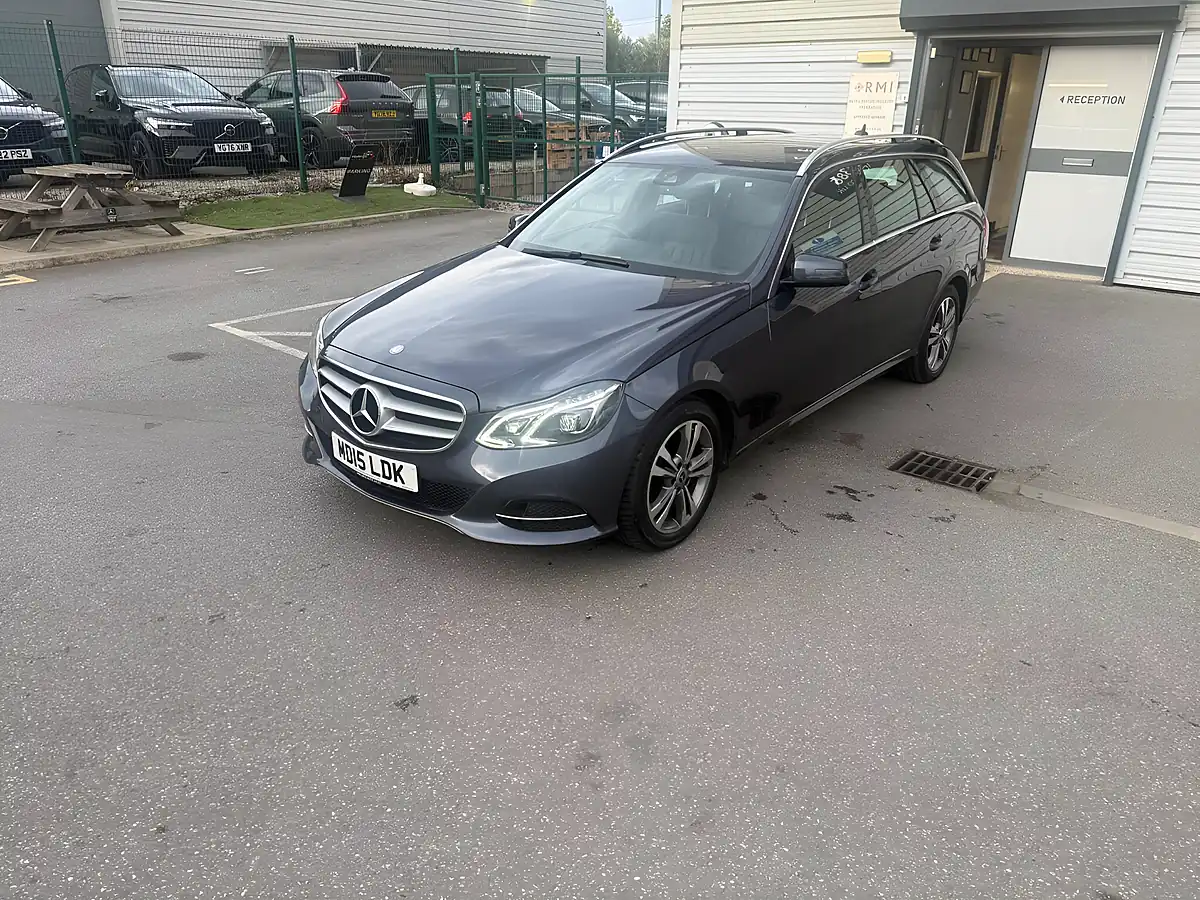 Used 2015 Mercedes-Benz E Class Se Blue - Interior and Exterior details 5