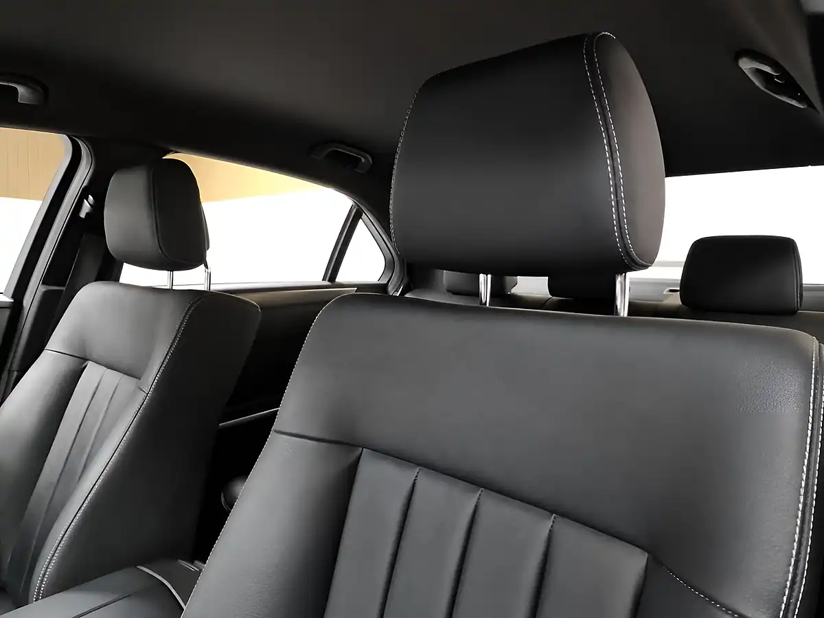 Used 2015 Mercedes-Benz E-Class Se Diamond Silver - Interior and Exterior details 17