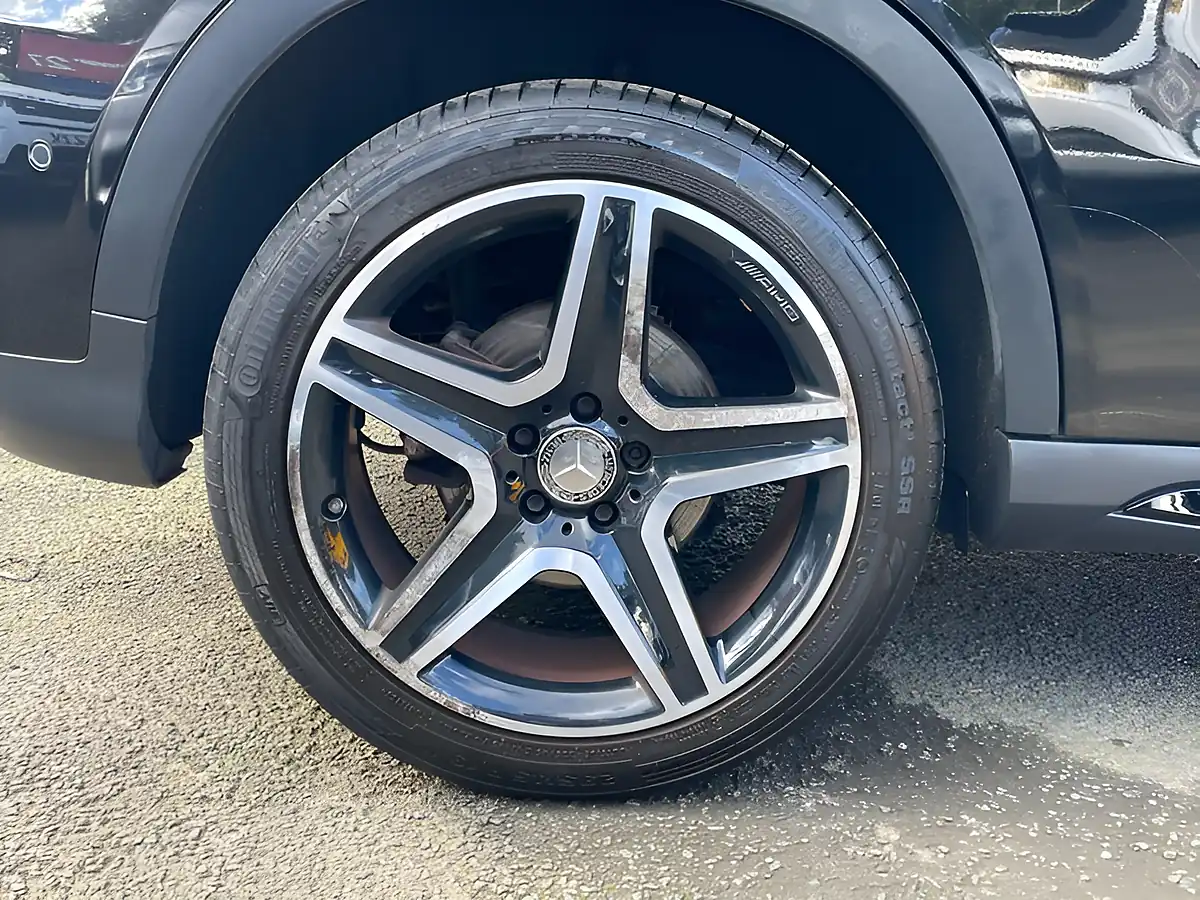 Used 2015 Mercedes-Benz Gla AMG Line Black - Interior and Exterior details 9