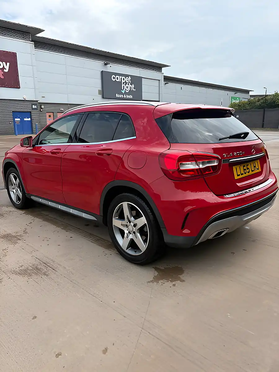 Used 2015 Mercedes-Benz Gla AMG Line (executive) Red - Interior and Exterior details 17