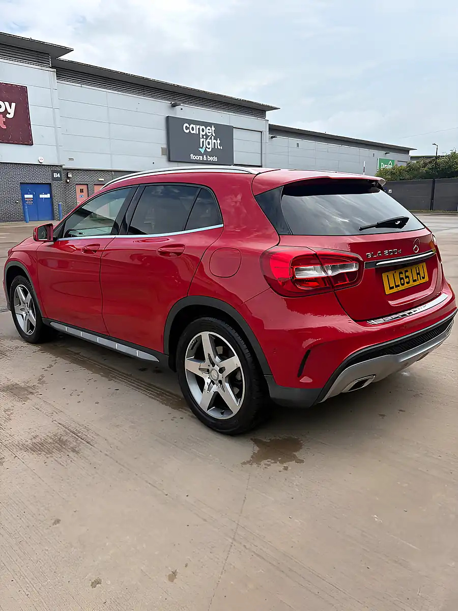 Used 2015 Mercedes-Benz Gla AMG Line (executive) Red - Interior and Exterior details 19