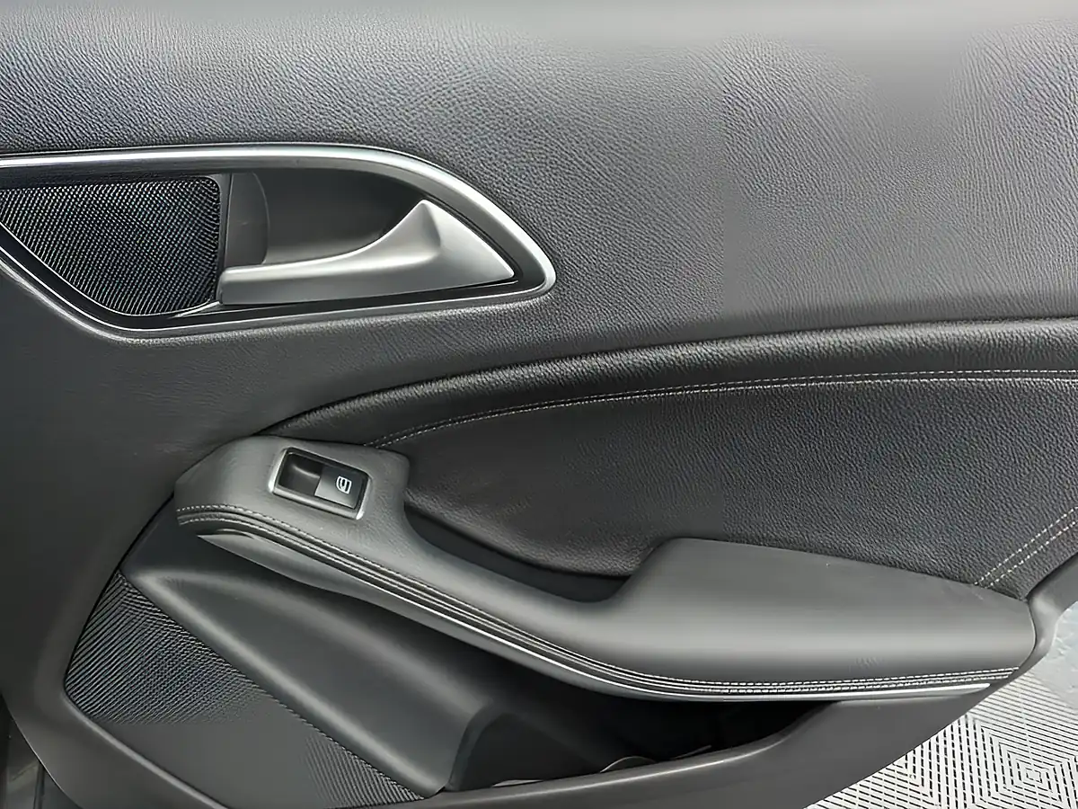 Used 2015 Mercedes-Benz Gla AMG Line Grey - Interior and Exterior details 19