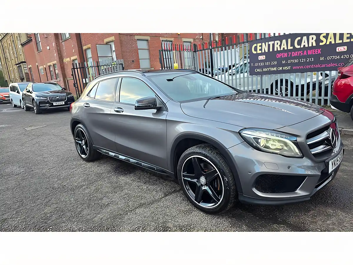 Used 2015 Mercedes-Benz Gla AMG Line Grey - Interior and Exterior details 4