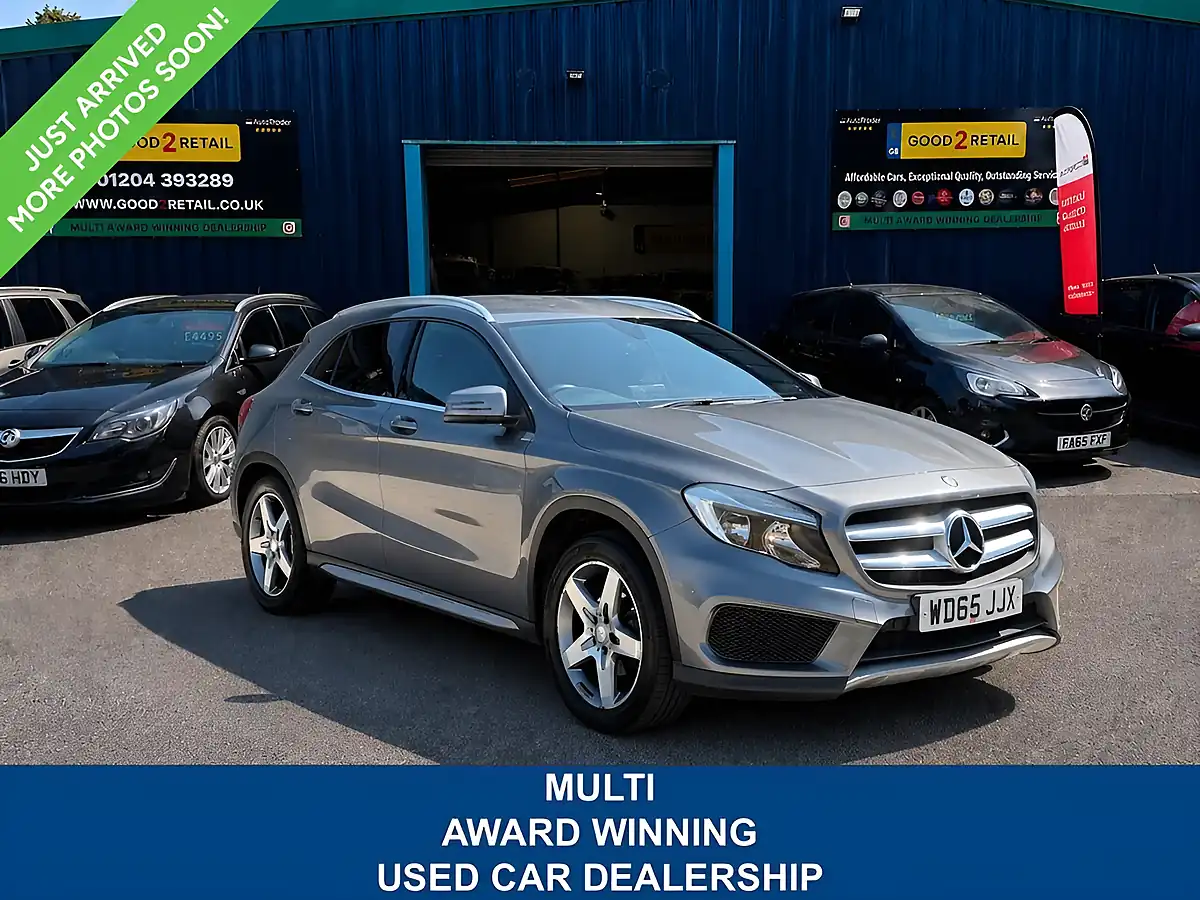 Used 2015 Mercedes-Benz Gla AMG Line Grey - Front View