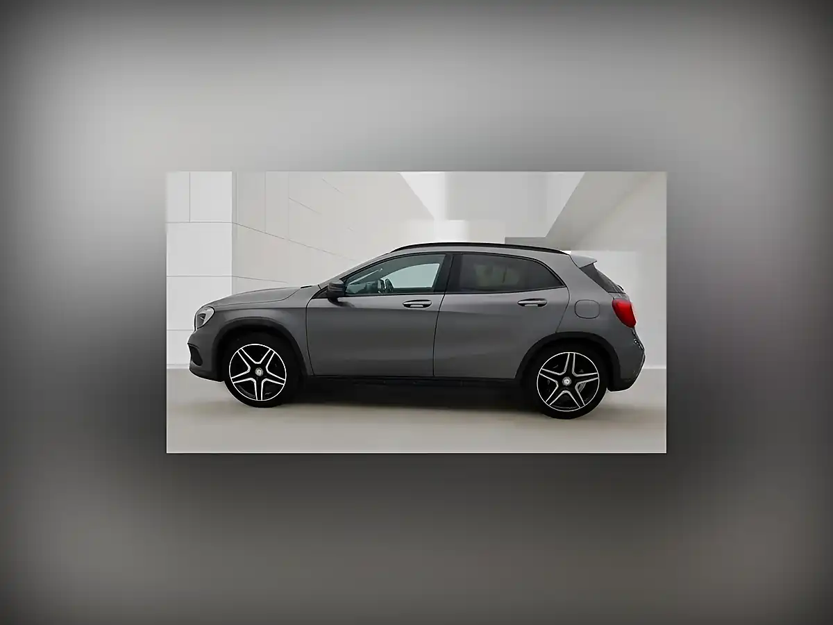 Used 2015 Mercedes-Benz Gla AMG Line Grey - Interior and Exterior details 8