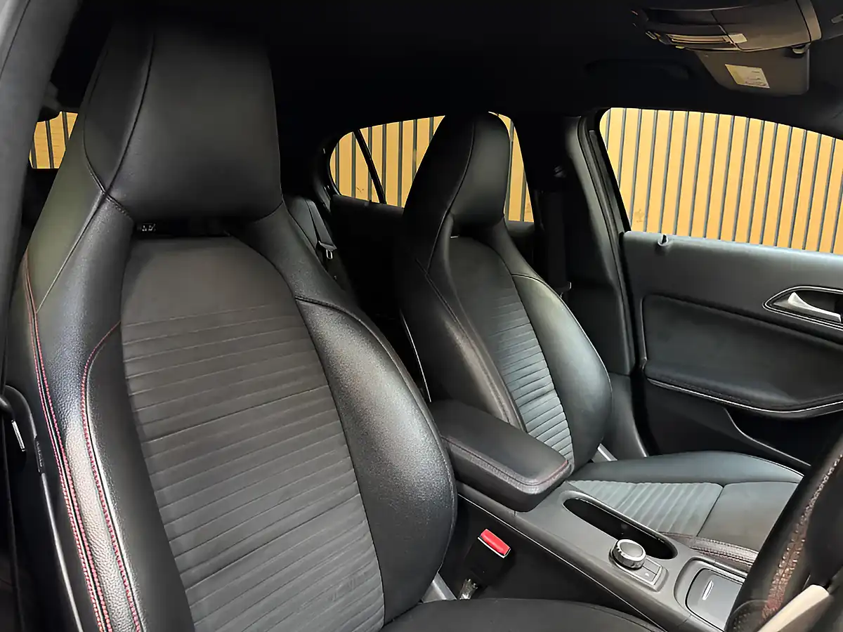 Used 2015 Mercedes-Benz Gla AMG Line (premium) Cosmos Black Metallic - Interior and Exterior details 17