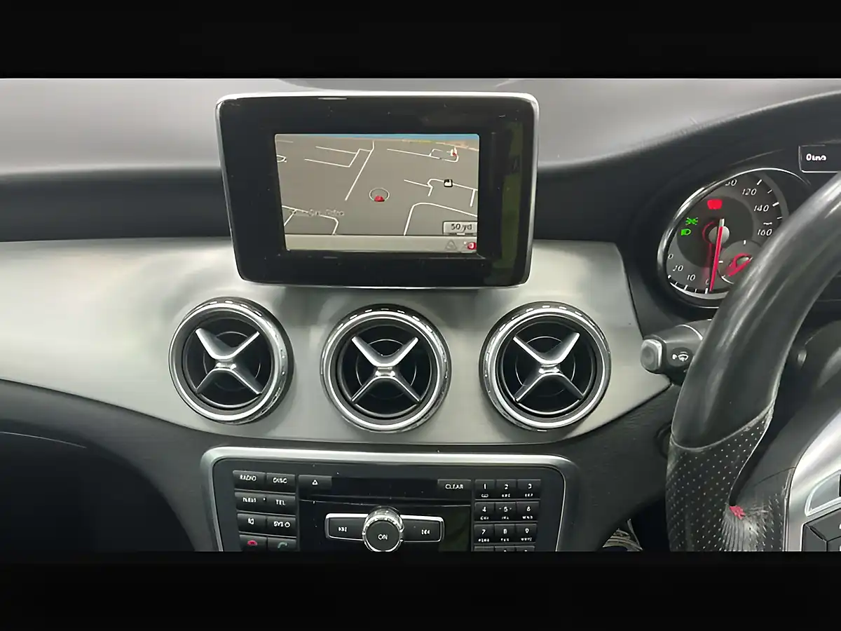 Used 2015 Mercedes-Benz Gla AMG Line Premium+ Jupiter Red - Interior and Exterior details 10