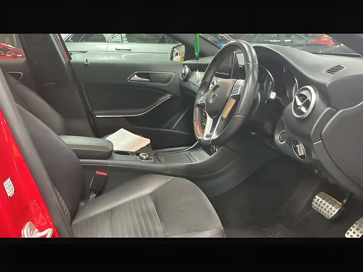 Used 2015 Mercedes-Benz Gla AMG Line Premium+ Jupiter Red - Interior and Exterior details 11