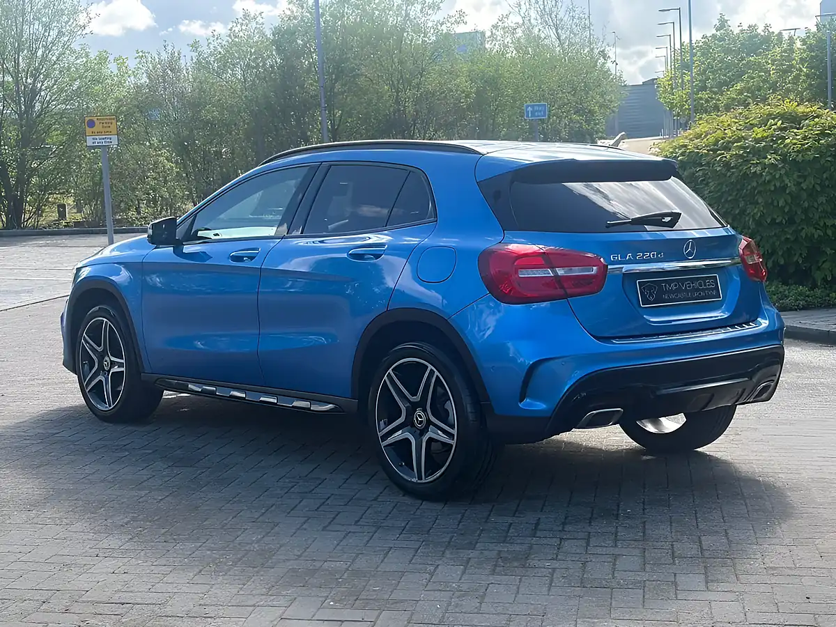 Used 2015 Mercedes-Benz Gla AMG Line (premium Plus) Blue - Interior and Exterior details 10