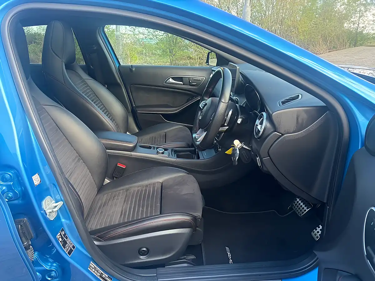Used 2015 Mercedes-Benz Gla AMG Line (premium Plus) Blue - Interior and Exterior details 12