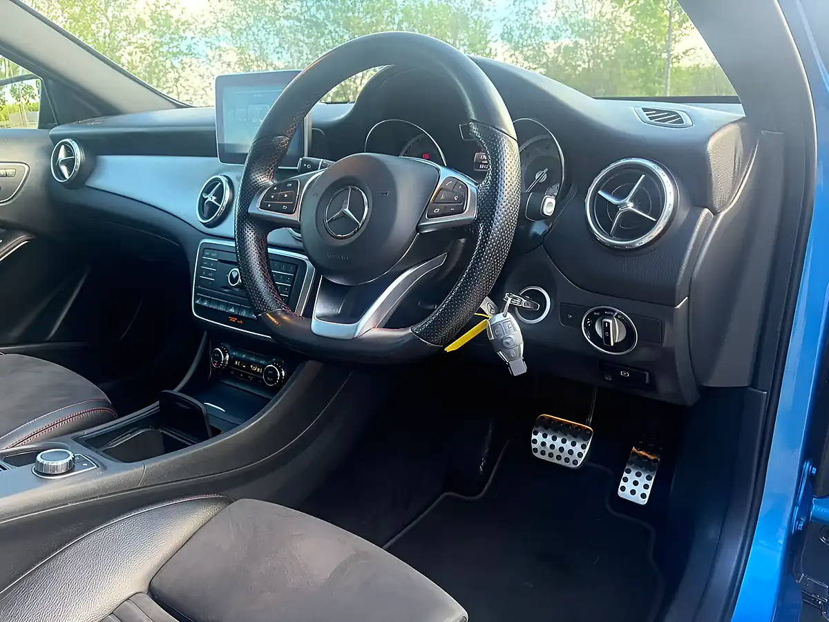 Used 2015 Mercedes-Benz Gla AMG Line (premium Plus) Blue - Interior and Exterior details 17