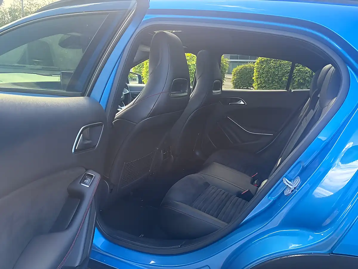 Used 2015 Mercedes-Benz Gla AMG Line (premium Plus) Blue - Interior and Exterior details 18