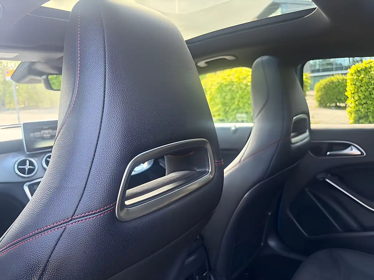 Used 2015 Mercedes-Benz Gla AMG Line (premium Plus) Blue - Interior and Exterior details 20
