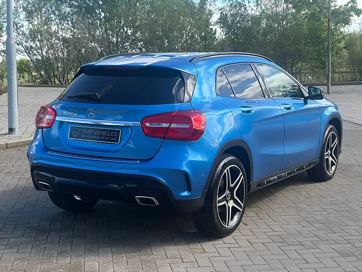 Used 2015 Mercedes-Benz Gla AMG Line (premium Plus) Blue - Interior and Exterior details 4
