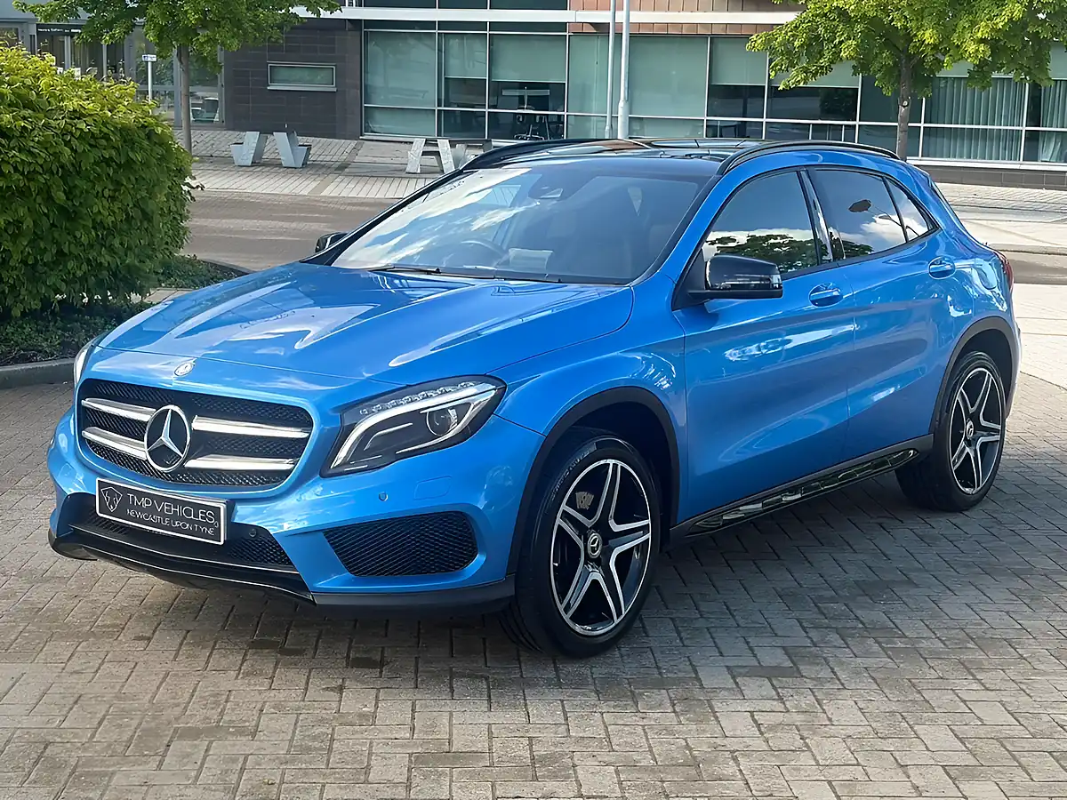 Used 2015 Mercedes-Benz Gla AMG Line (premium Plus) Blue - Interior and Exterior details 9