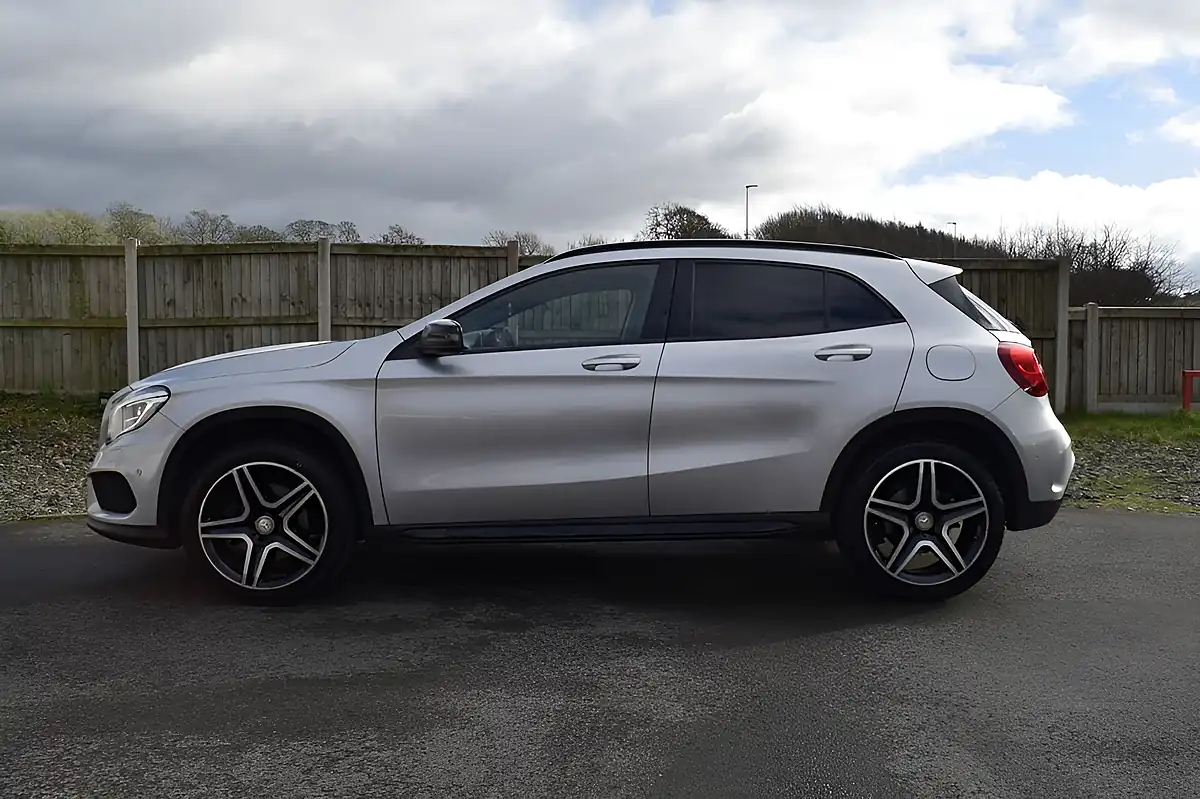 Used 2015 Mercedes-Benz Gla AMG Line Premium Plus Silver - Interior and Exterior details 10