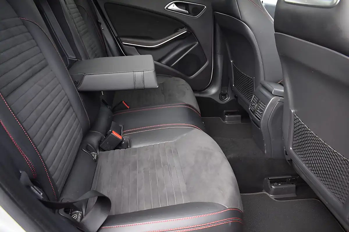 Used 2015 Mercedes-Benz Gla AMG Line Premium Plus Silver - Interior and Exterior details 16