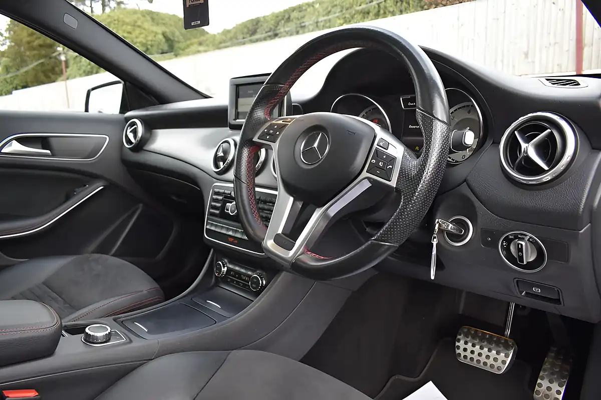 Used 2015 Mercedes-Benz Gla AMG Line Premium Plus Silver - Interior and Exterior details 20