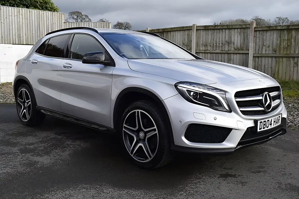 Used 2015 Mercedes-Benz Gla AMG Line Premium Plus Silver - Interior and Exterior details 4