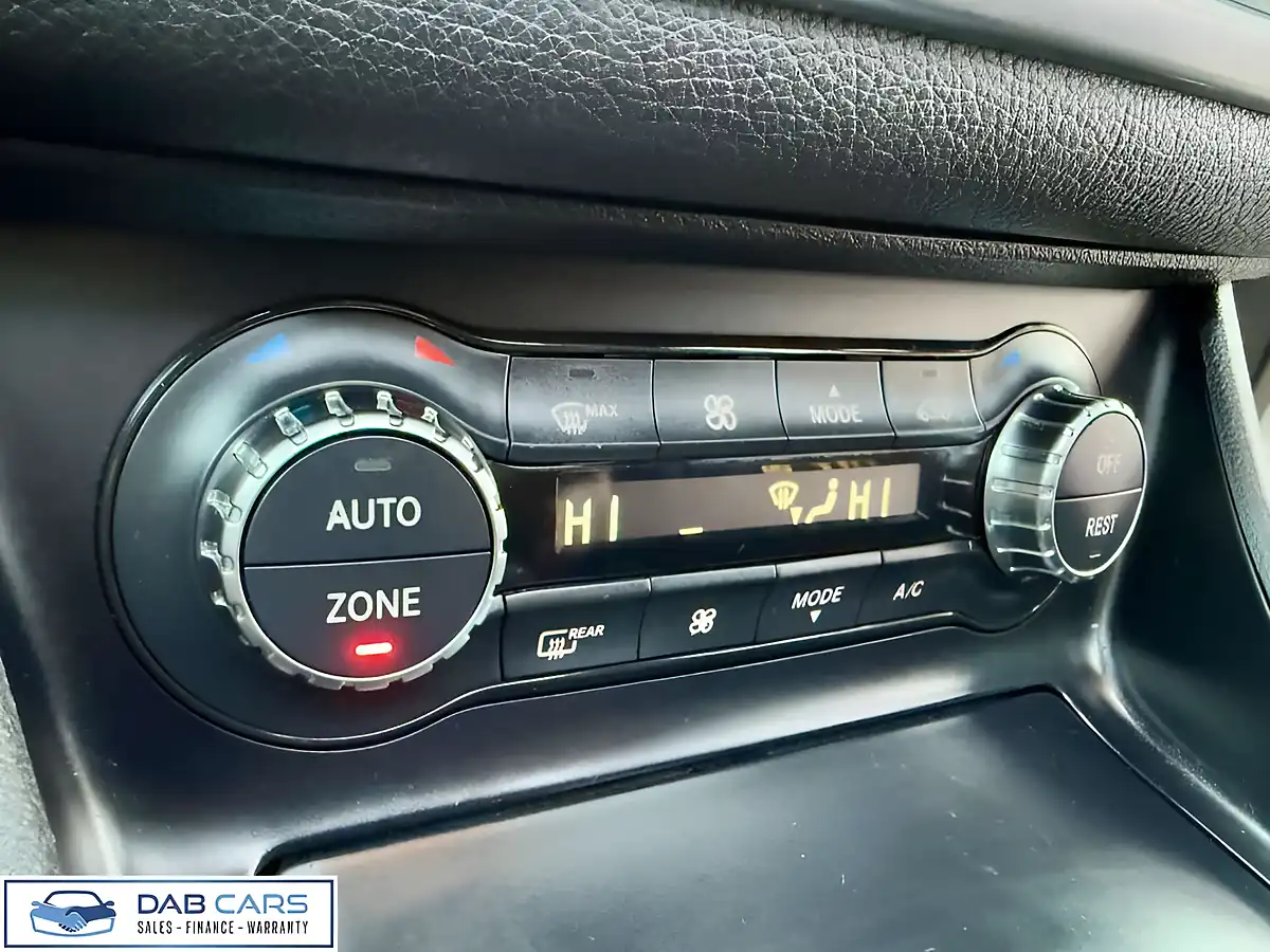 Used 2015 Mercedes-Benz Gla AMG Line Premium Plus White - Interior and Exterior details 9