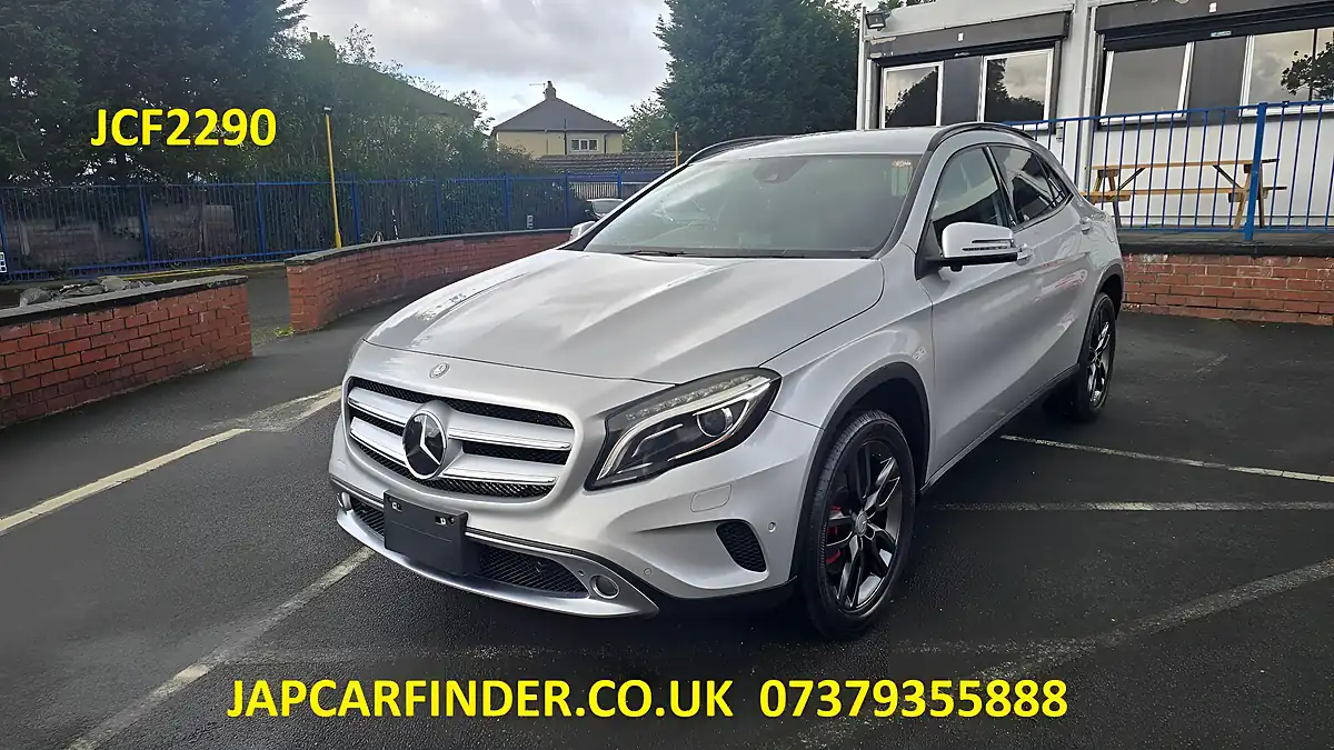 Used 2015 Mercedes-Benz Gla AMG Line Premium Silver - Front View