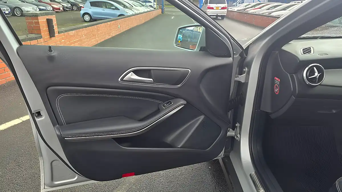 Used 2015 Mercedes-Benz Gla AMG Line Premium Silver - Interior and Exterior details 13