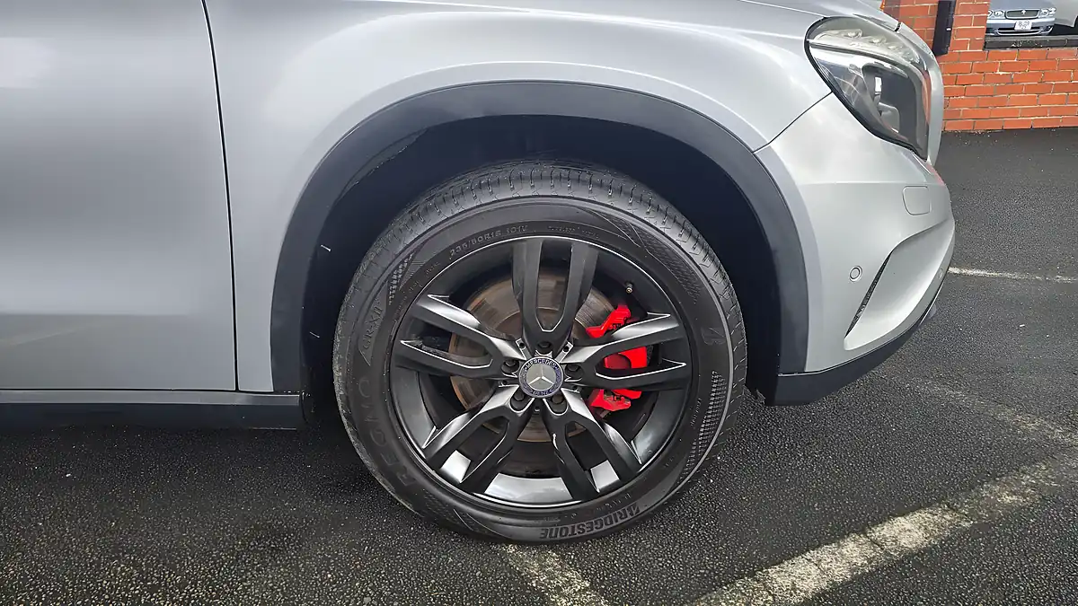 Used 2015 Mercedes-Benz Gla AMG Line Premium Silver - Interior and Exterior details 19