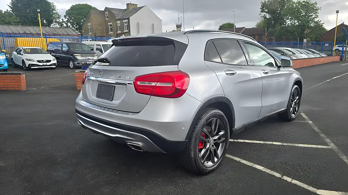 Used 2015 Mercedes-Benz Gla AMG Line Premium Silver - Interior and Exterior details 3