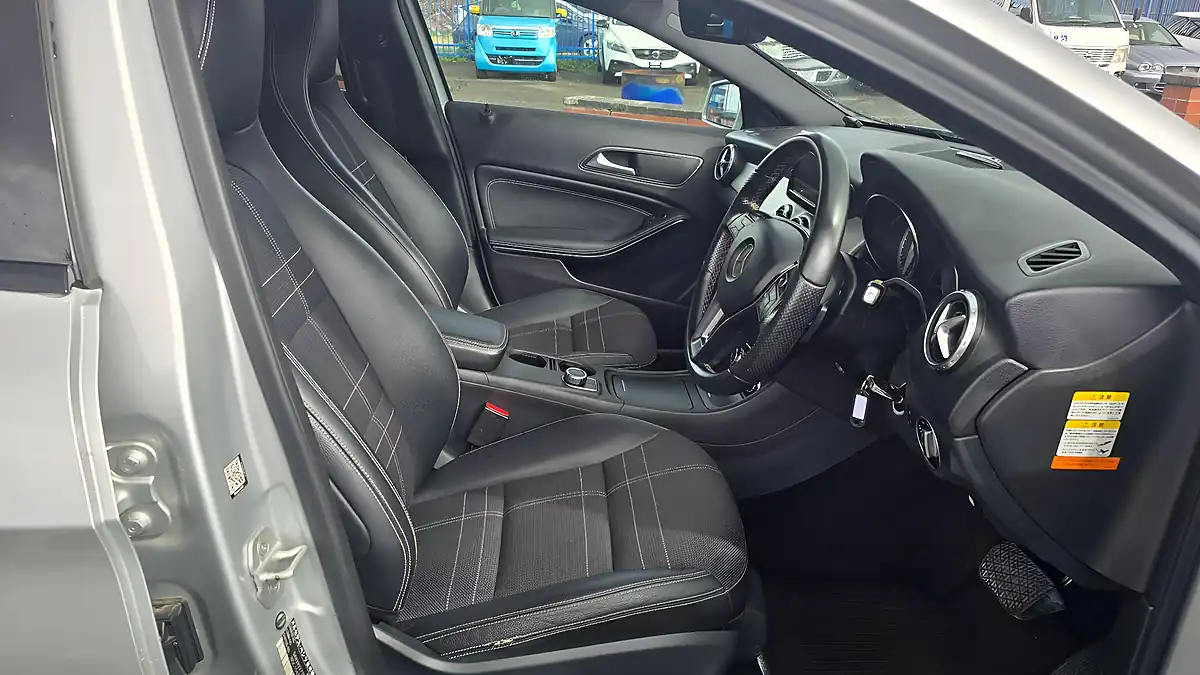 Used 2015 Mercedes-Benz Gla AMG Line Premium Silver - Interior and Exterior details 7