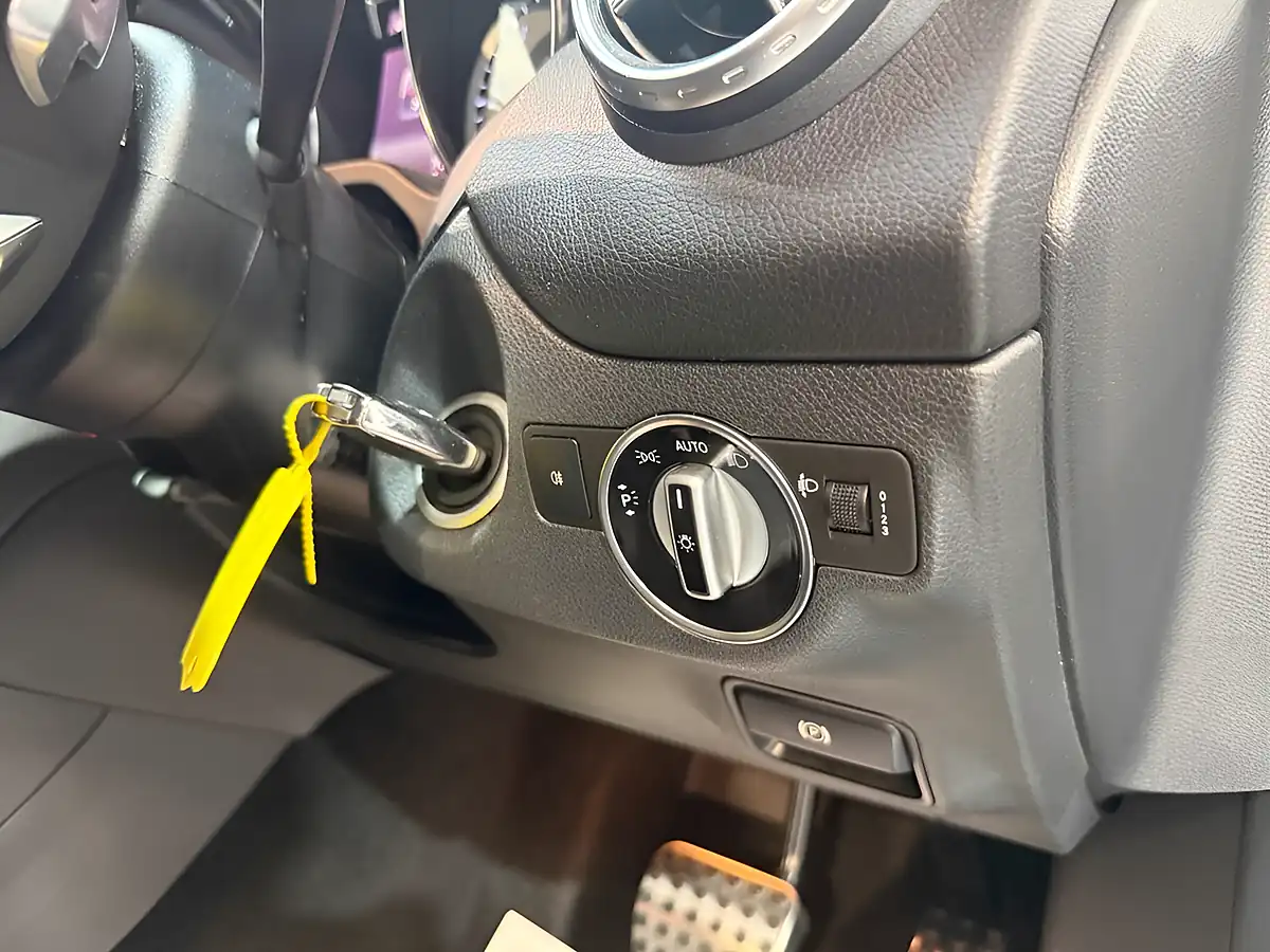 Used 2015 Mercedes-Benz Gla AMG Line Silver - Interior and Exterior details 13