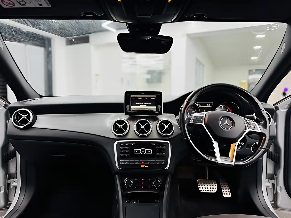 Used 2015 Mercedes-Benz Gla AMG Line Silver - Interior and Exterior details 11