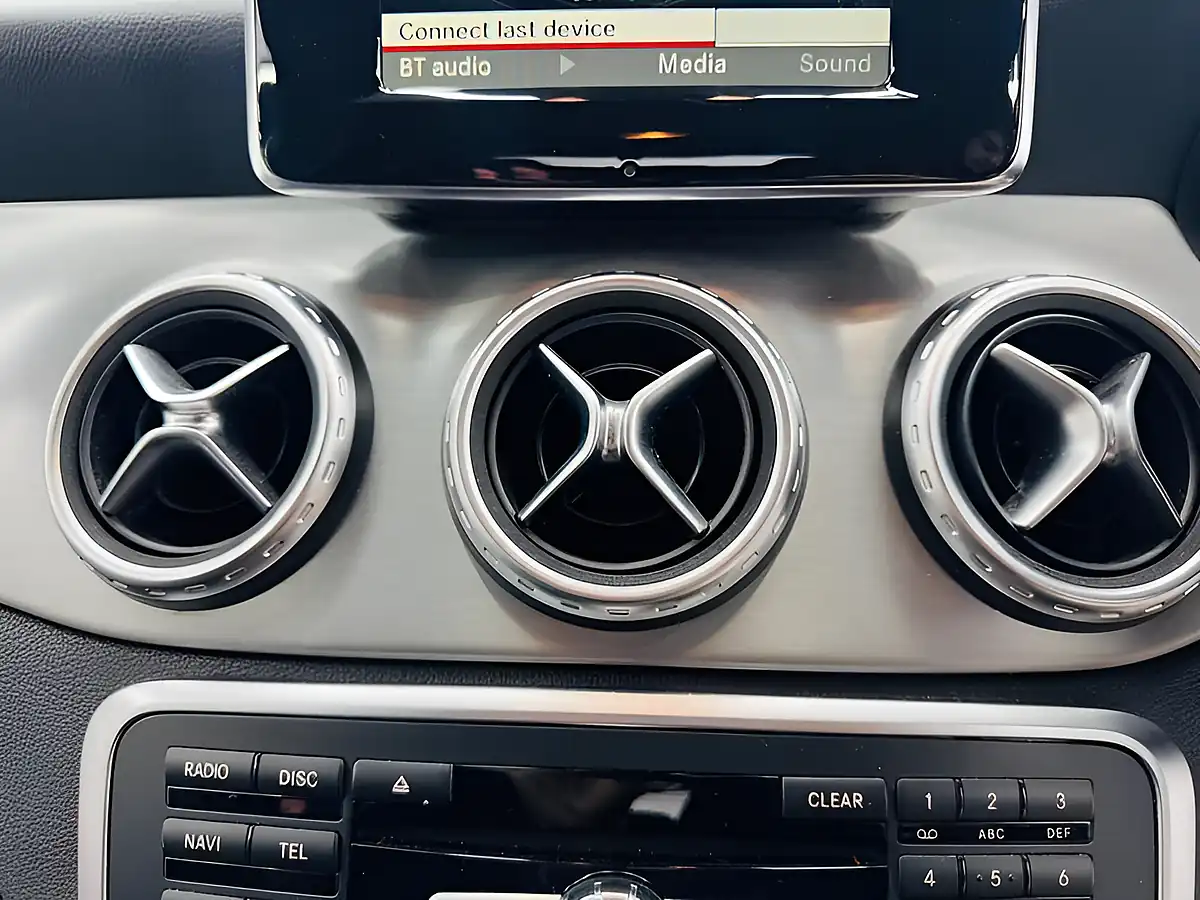 Used 2015 Mercedes-Benz Gla AMG Line Silver - Interior and Exterior details 13
