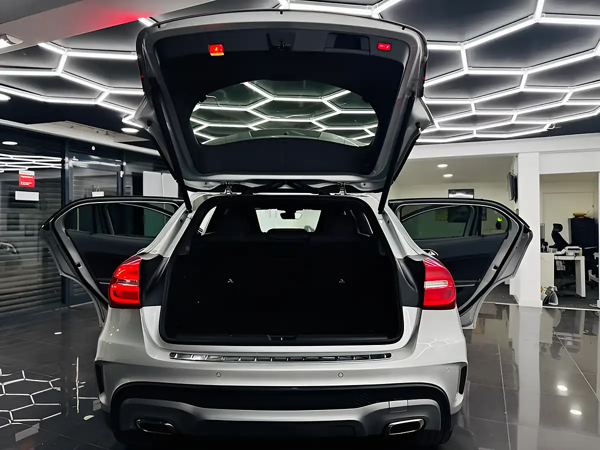 Used 2015 Mercedes-Benz Gla AMG Line Silver - Interior and Exterior details 16
