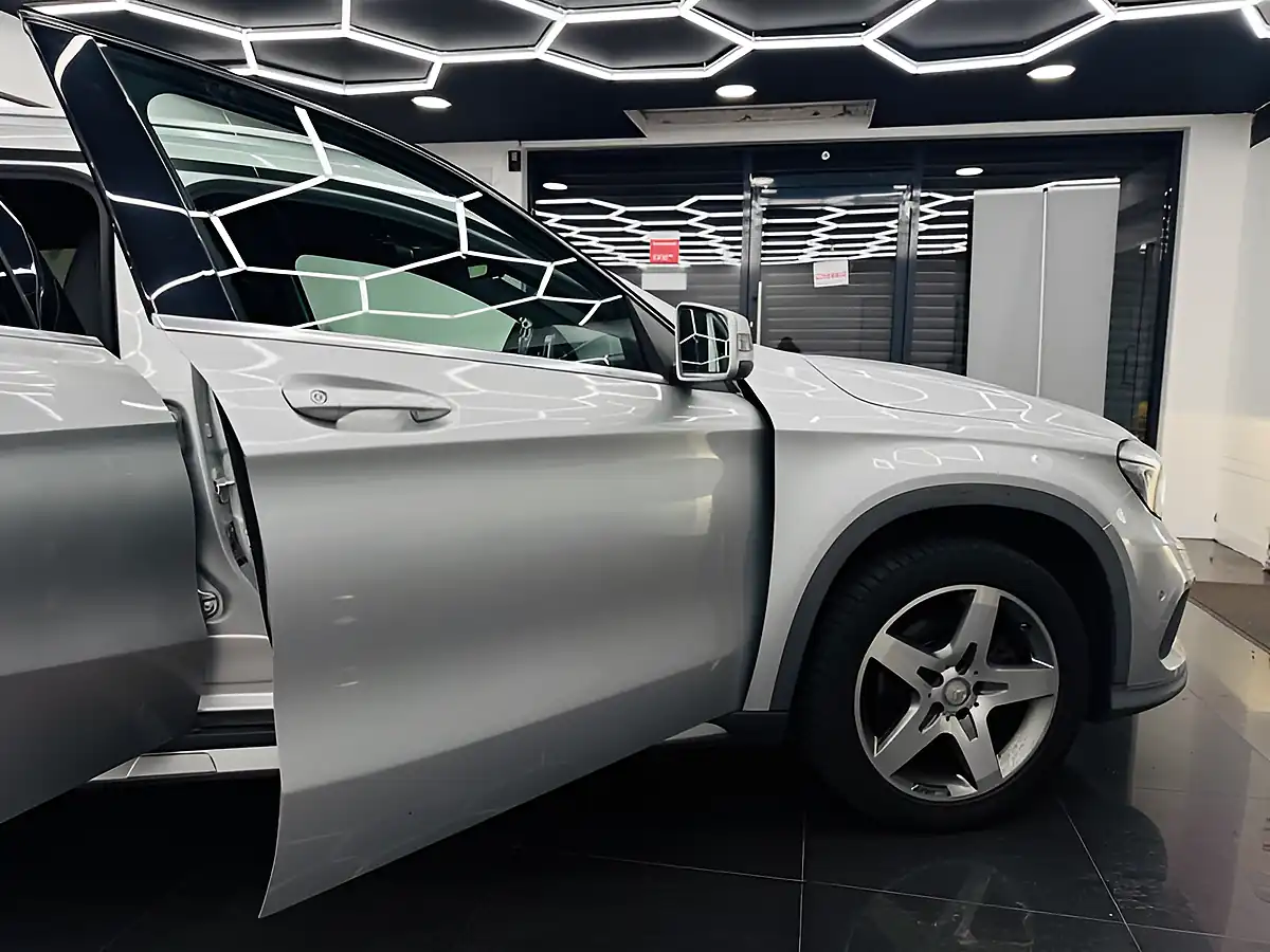Used 2015 Mercedes-Benz Gla AMG Line Silver - Interior and Exterior details 19