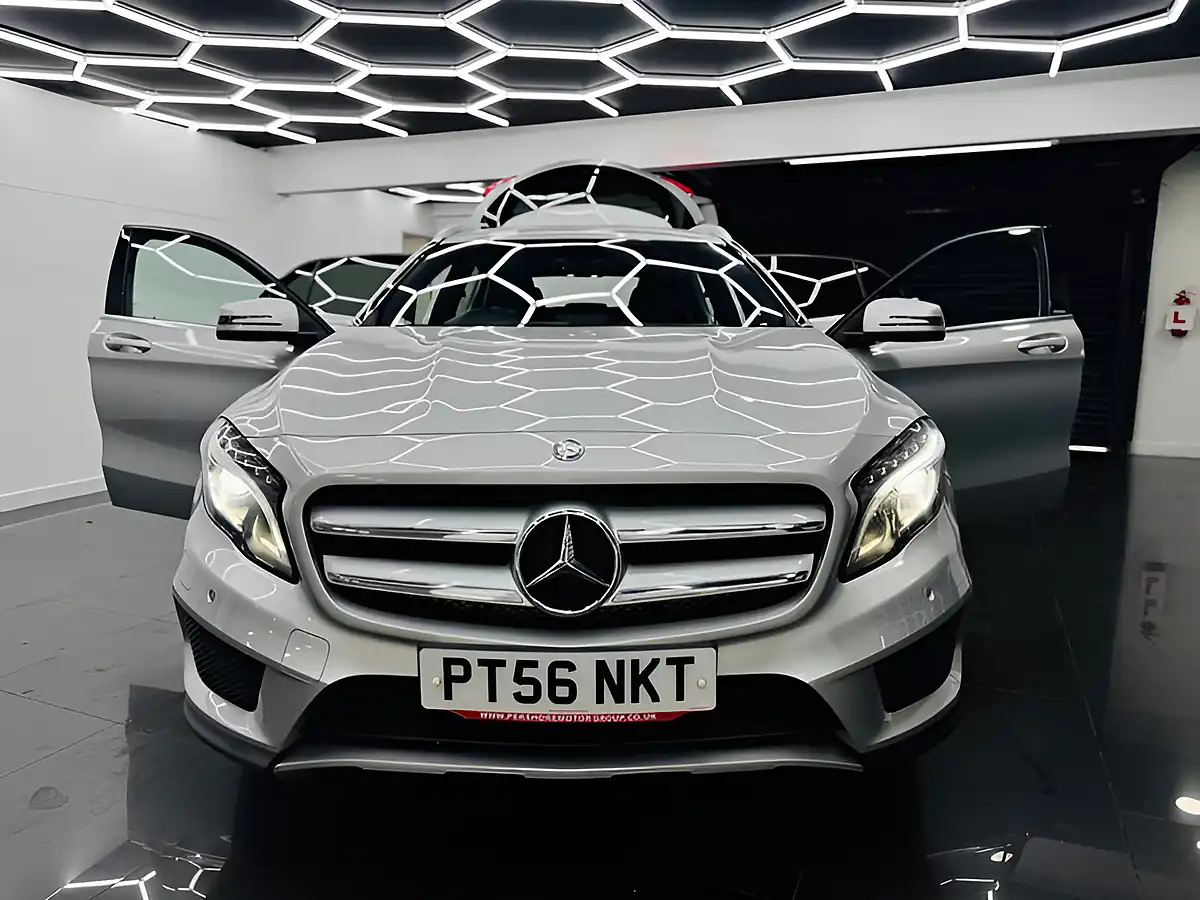 Used 2015 Mercedes-Benz Gla AMG Line Silver - Interior and Exterior details 5