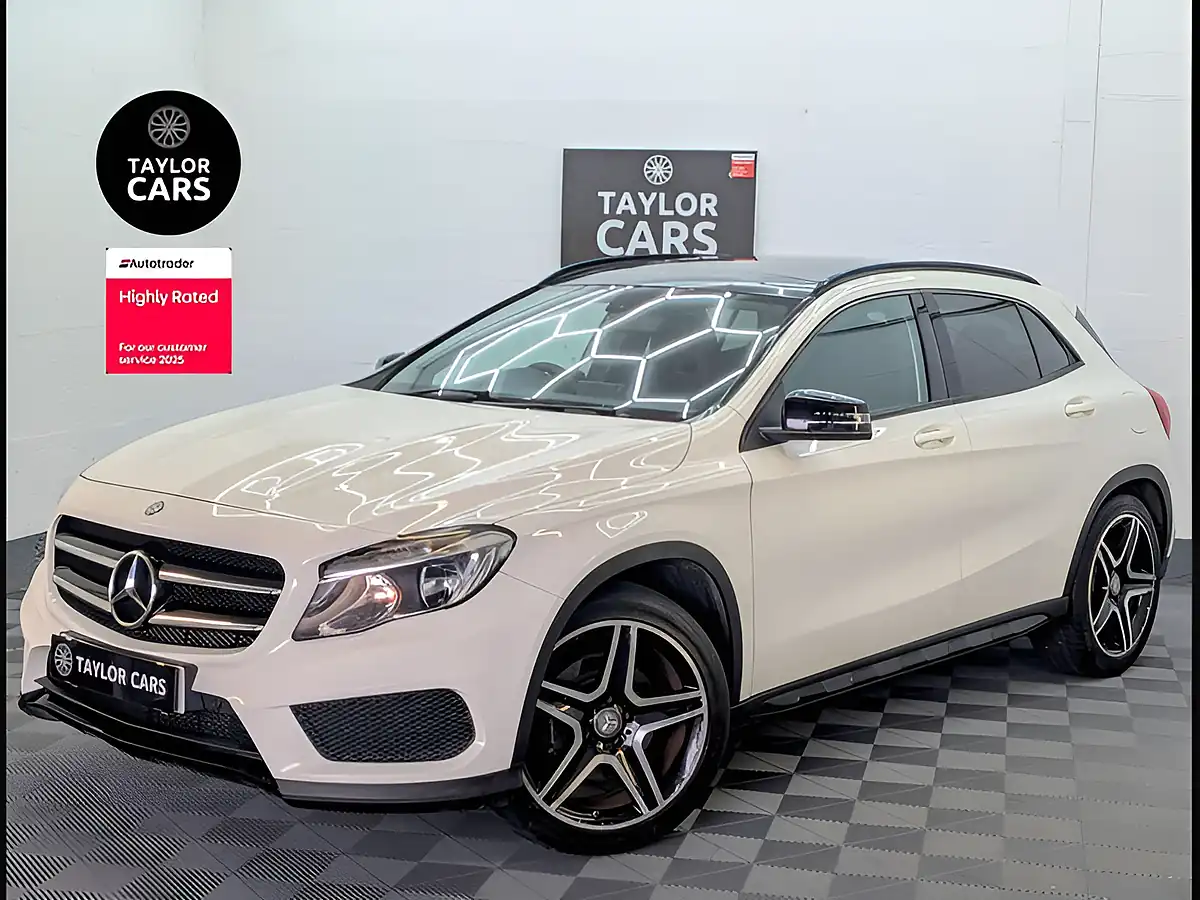 Used 2015 Mercedes-Benz Gla AMG Line White - Front View