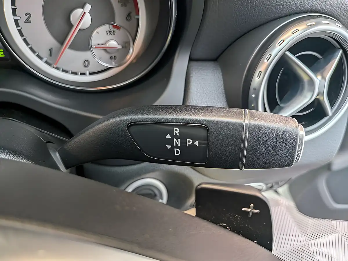 Used 2015 Mercedes-Benz Gla AMG Line White - Interior and Exterior details 11