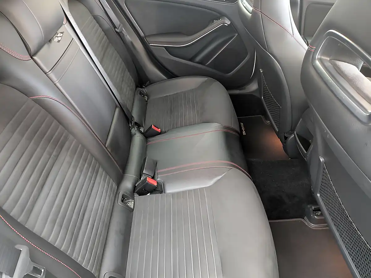 Used 2015 Mercedes-Benz Gla AMG Line White - Interior and Exterior details 13