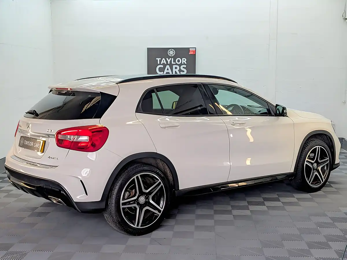Used 2015 Mercedes-Benz Gla AMG Line White - Interior and Exterior details 4