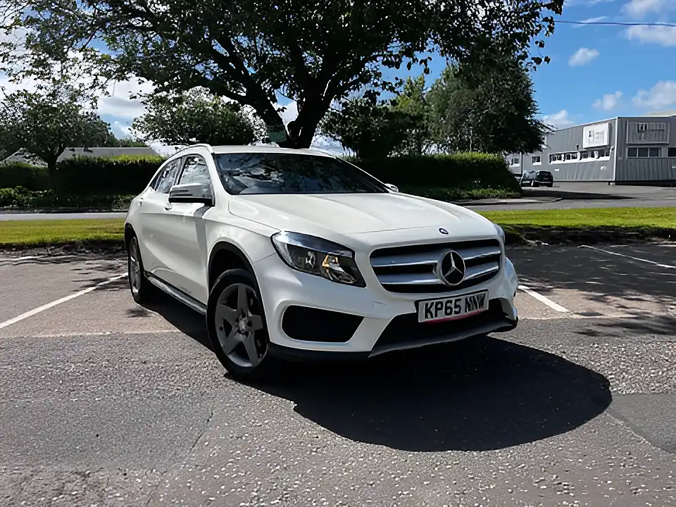 Used 2015 Mercedes-Benz Gla AMG Line White - Interior and Exterior details 5