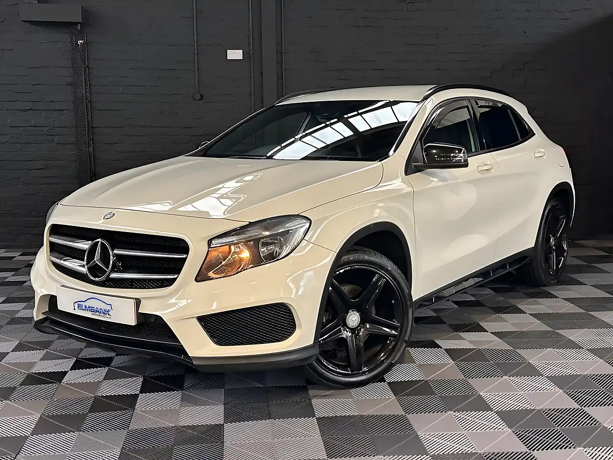 Used 2015 Mercedes-Benz Gla AMG Line White - Front View